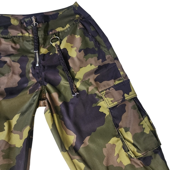 Wild Fable Camo Cargo Hi Rise Pants Sz 0 - Picture 2 of 7